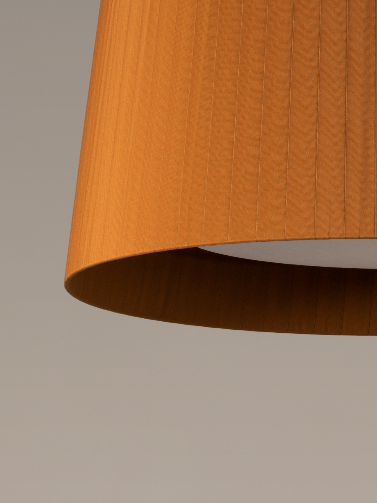 lampara_de_suspension_GT1000_pantalla_cinta_mostaza_color_raw_GT10P8-O1-O1.jpg