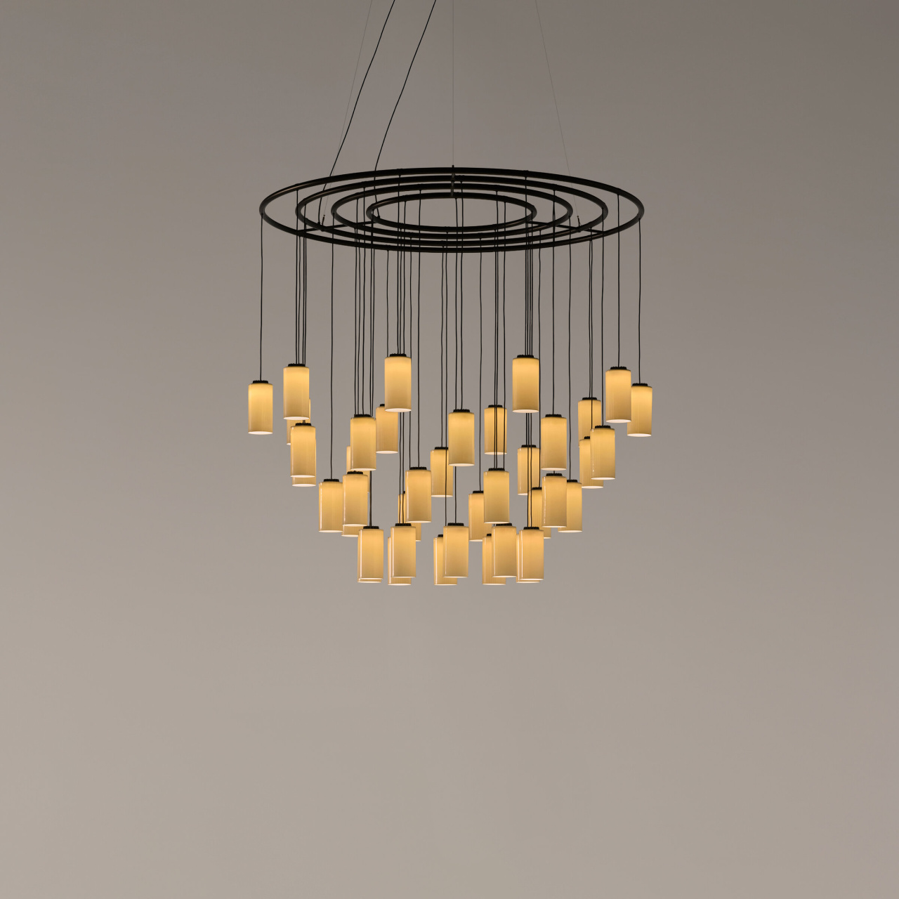 Cirio-Chandelier-L-Porcelana-ON-R25-x2400.jpg