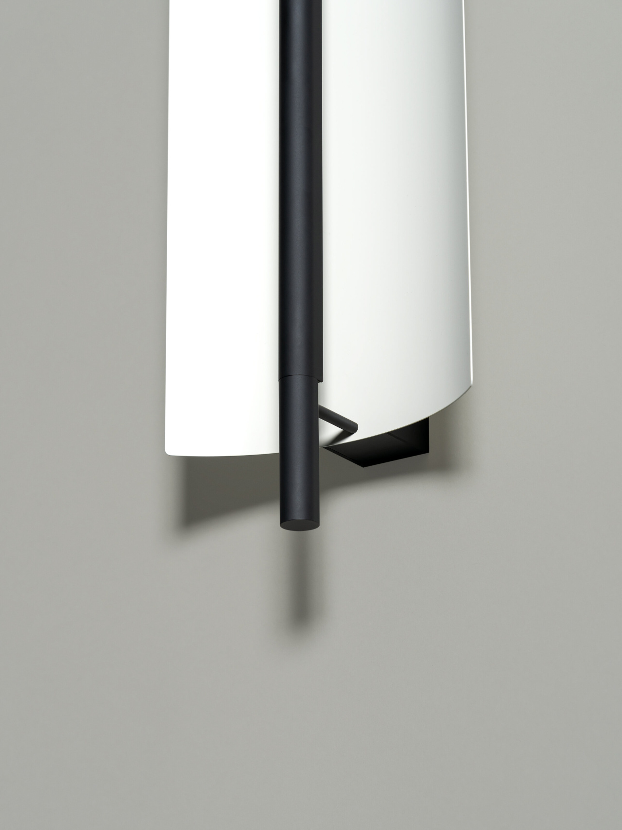 Lamina45-aplique-detalle-OFF-EnricBadrinas-SantaCole-2022-x2400.jpg