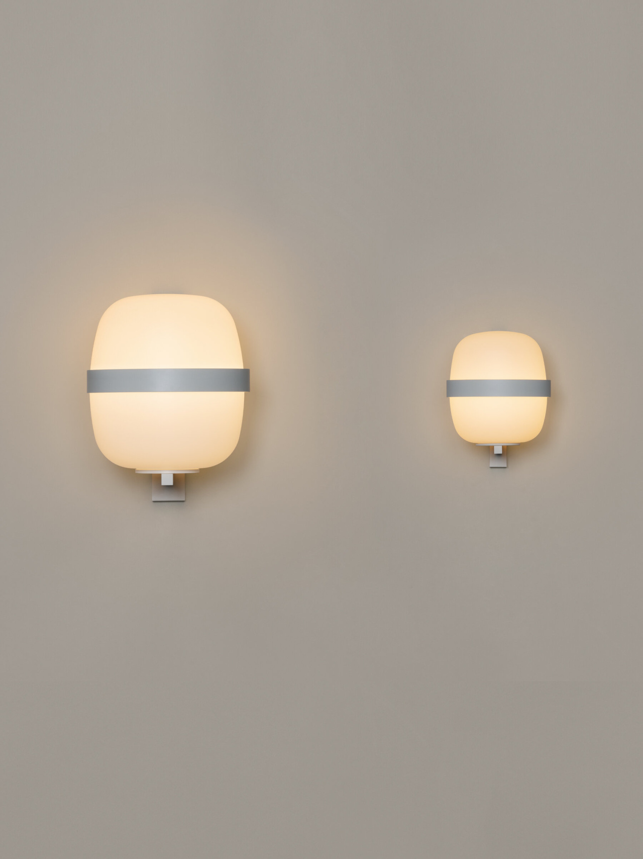 Wally-Duo-Blanco-ON-Enric-Badrinas-2022-WALWA02-x2400.jpg