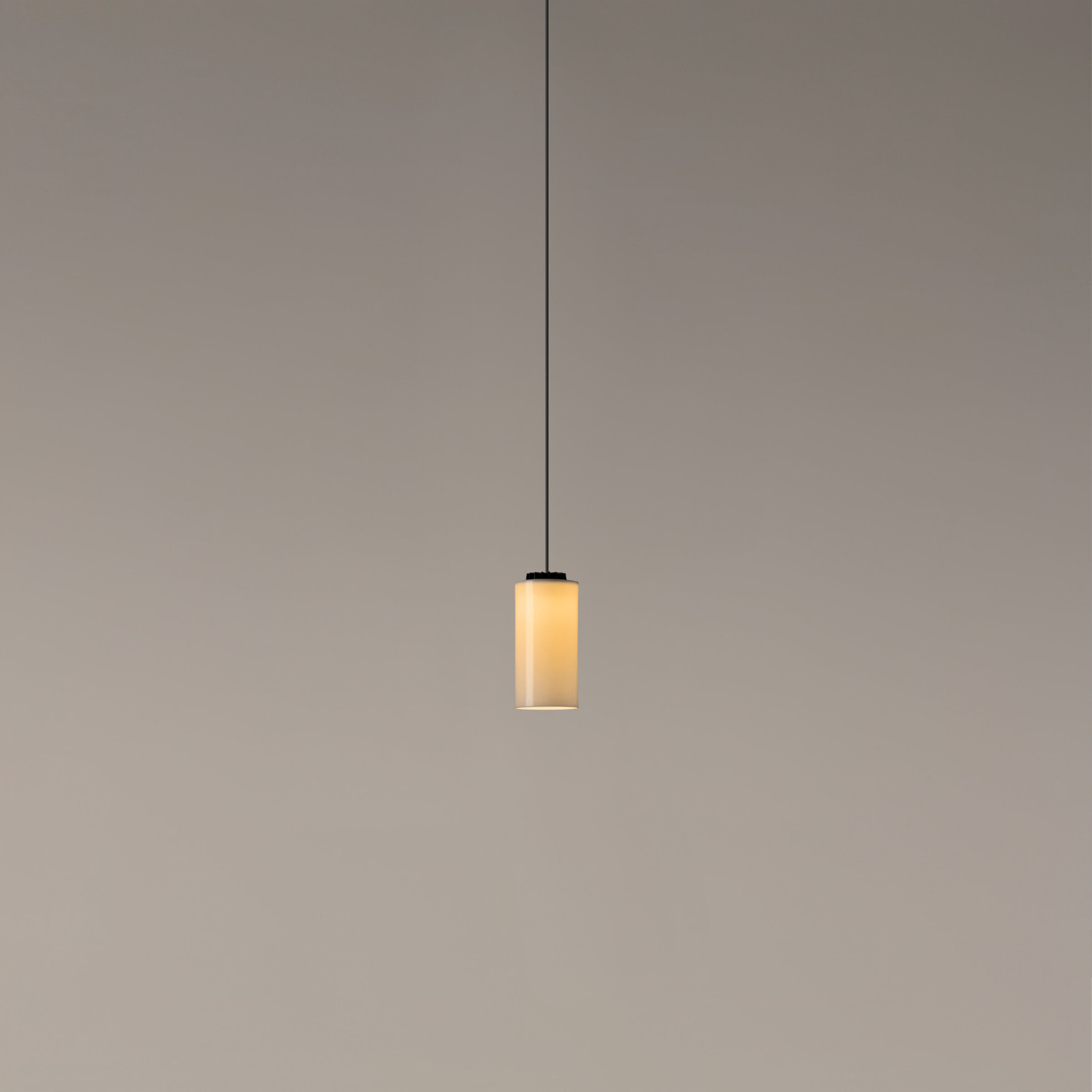 Cirio-Simple-Porcelana-ON-R25-2-x2400.jpg