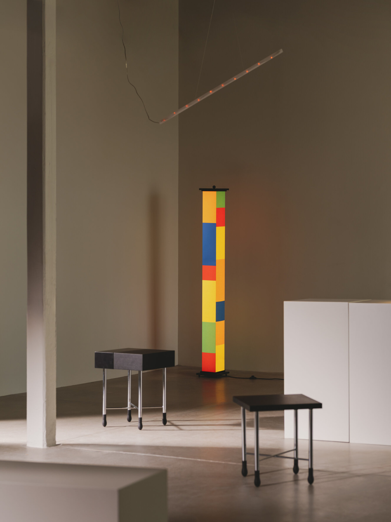La-Bella-Durmiente-Mesita-GO-La-Colilla-Euroluce-Enric-Badrinas-2025-2402-x2400.jpg
