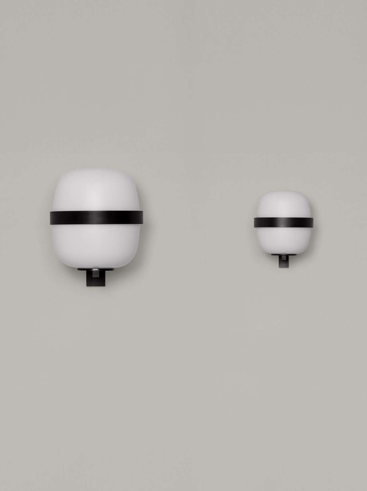 Wally-Duo-Negro-OFF-Enric-Badrinas-2022-WALWA01-x2400.jpg