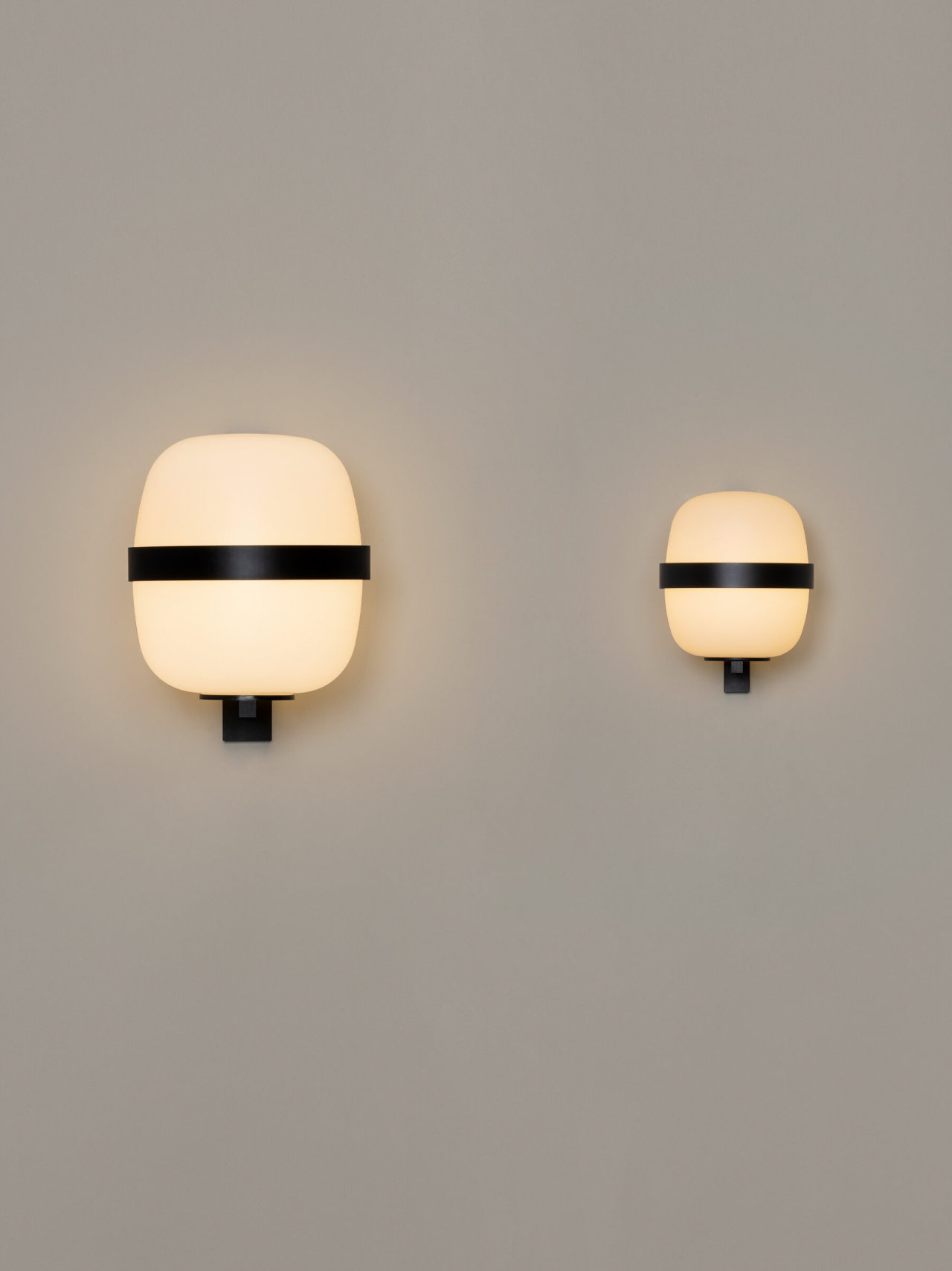 Wally-Duo-Negro-ON-Enric-Badrinas-2022-WALWA01-x2400.jpg
