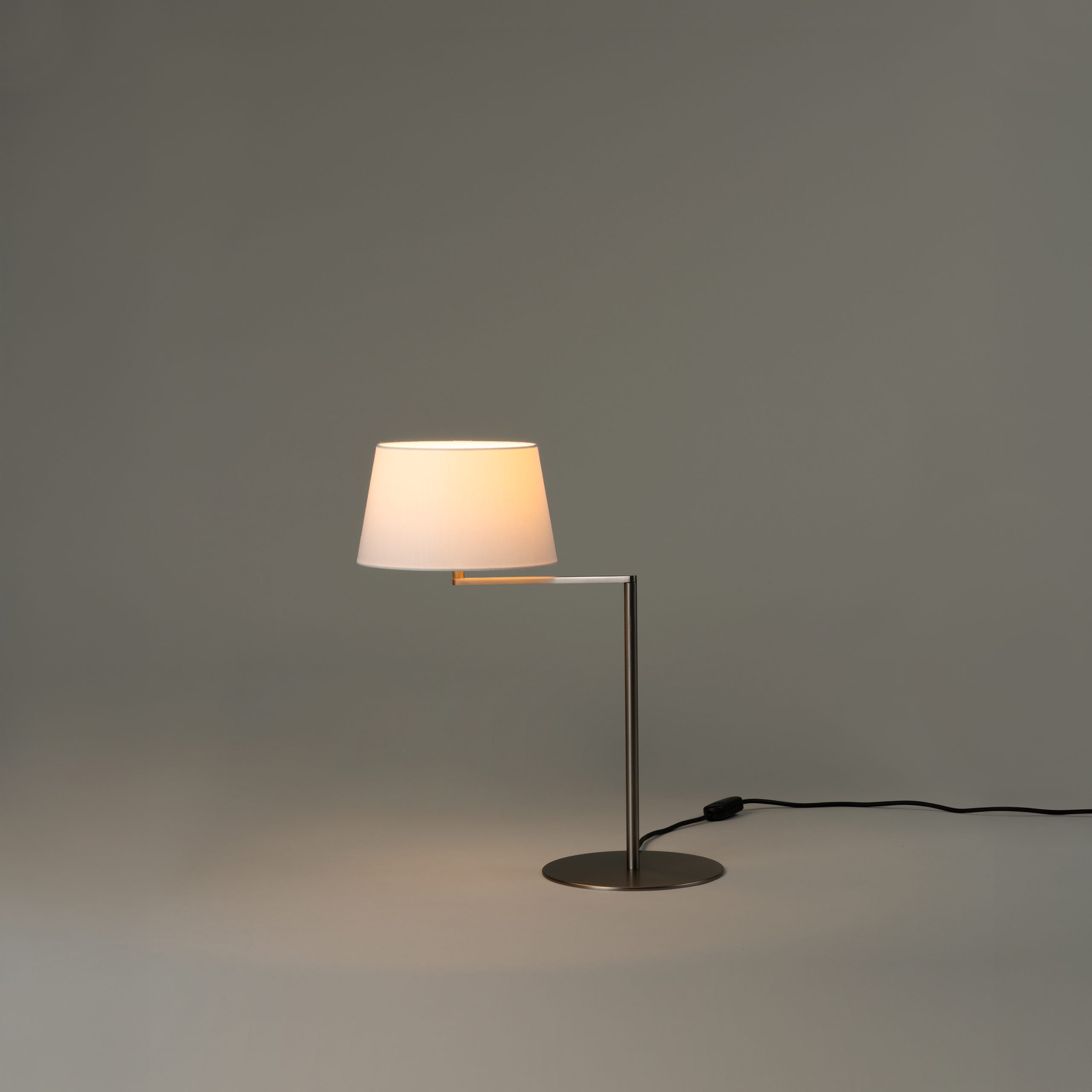 Americana-sobremesa-on-Enric-Badrinas-SantaCole-2019-R25-scaled