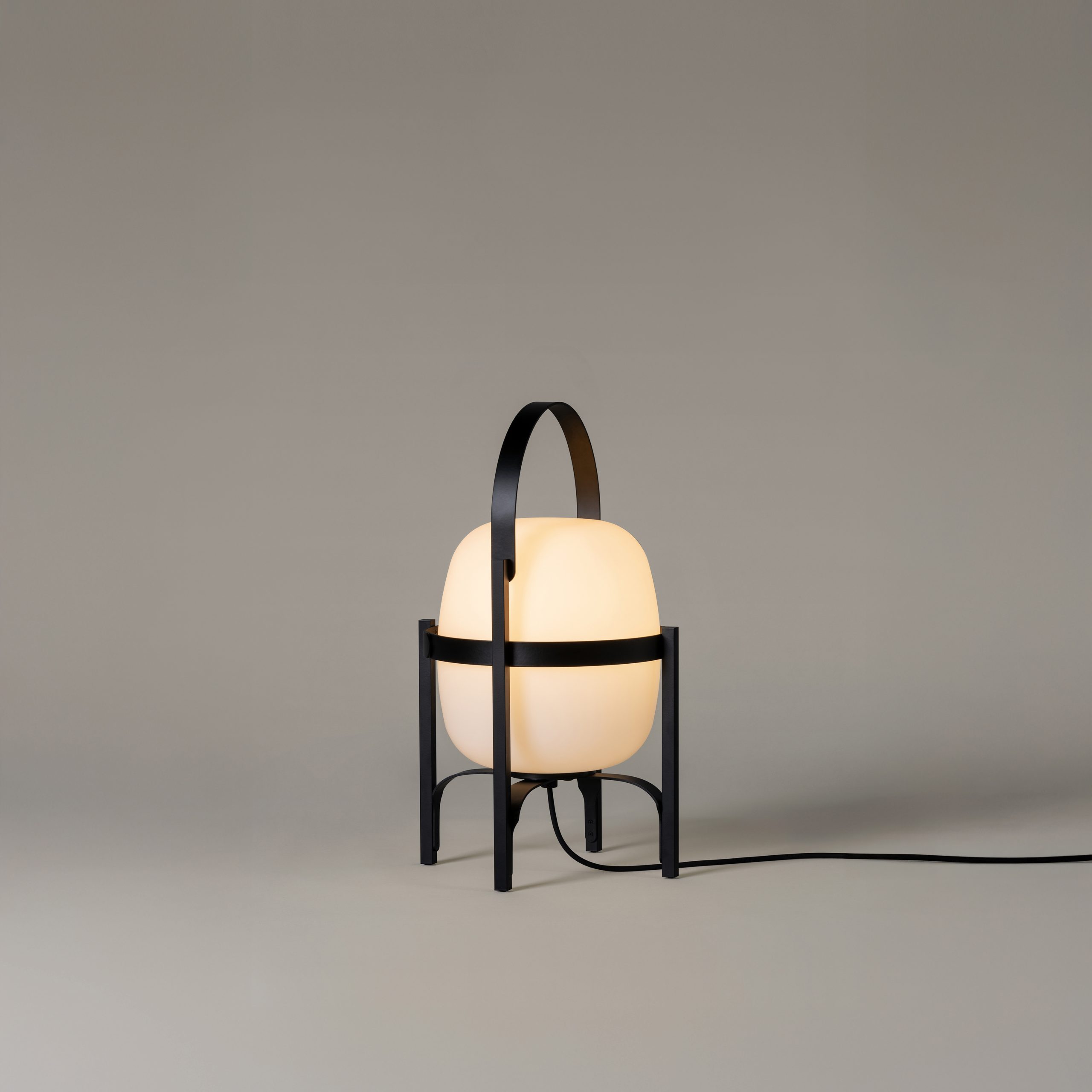 Cesta-Exterior-negra-on-Enric-Badrinas-2022-CESTG01-v2-R25-scaled