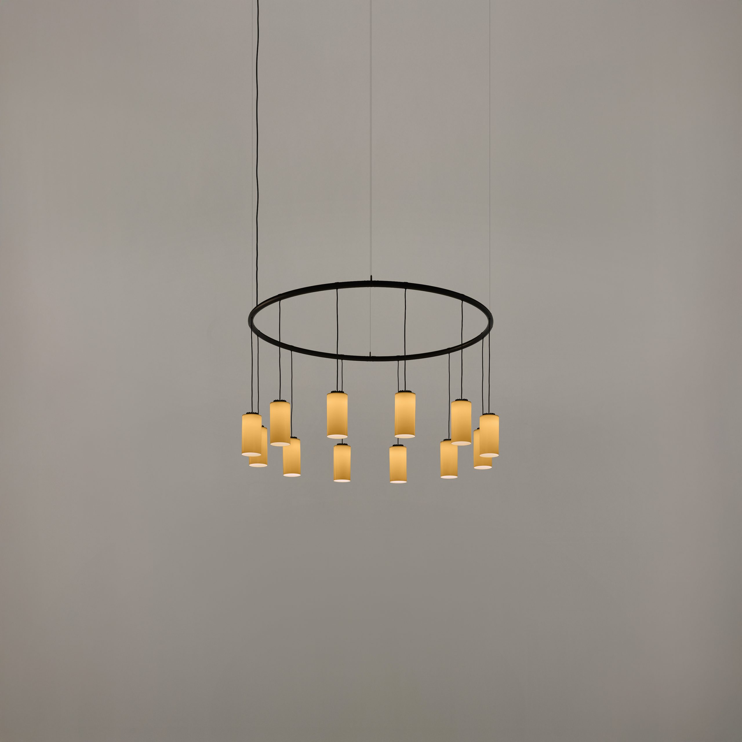 Cirio-Circular-S-Porcelana-ON-R25-scaled