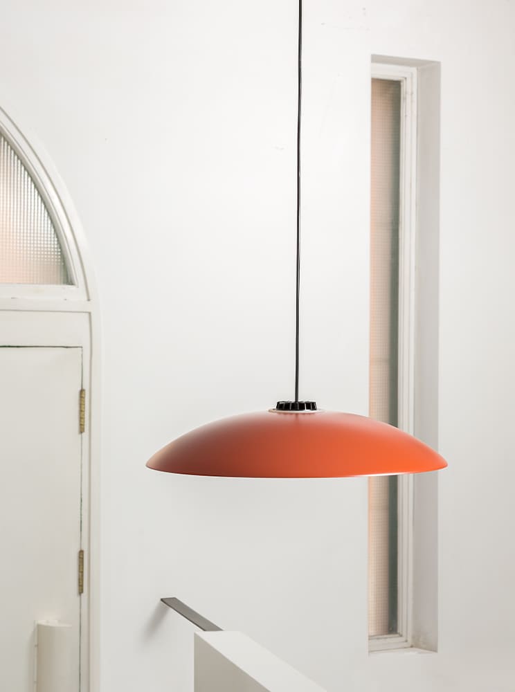 https://usa.santacole.com/wp-content/uploads/HeadHat-plate-roja-lamparas-de-suspension-equipo-santacole