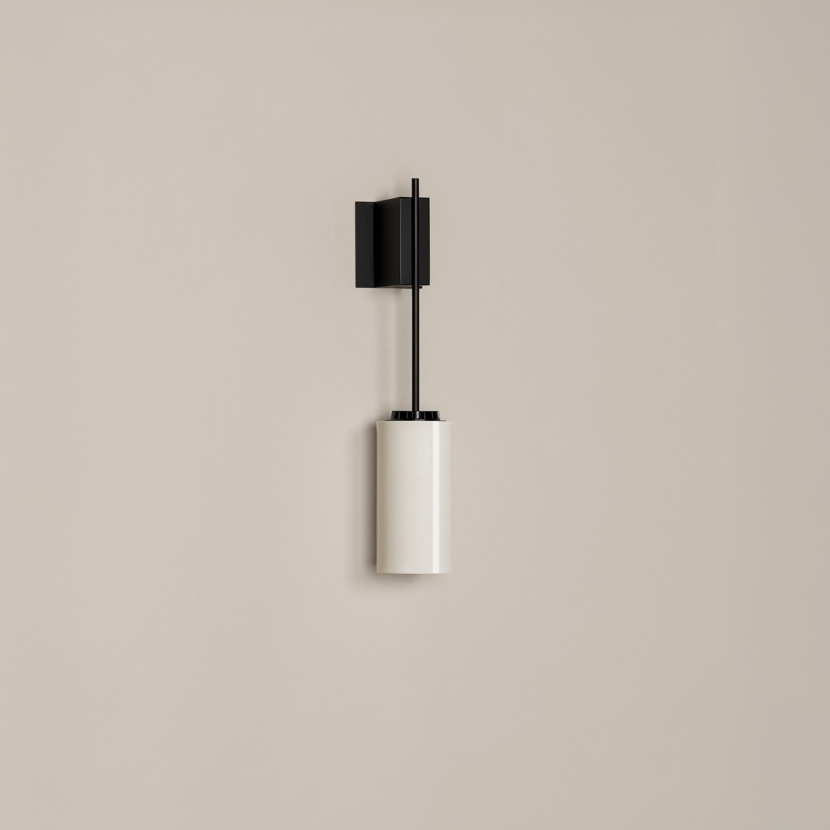 Cirio-Aplique-Porcelana-OFF-CIRWA01UL-01DUL-R25-x2400.jpg