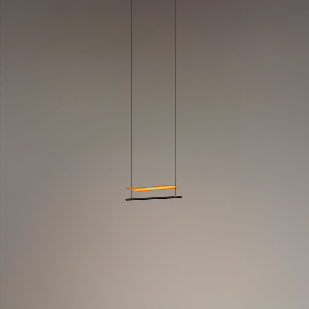 Lamina-Dorada-45-pendant-on-R25-x2400.jpg