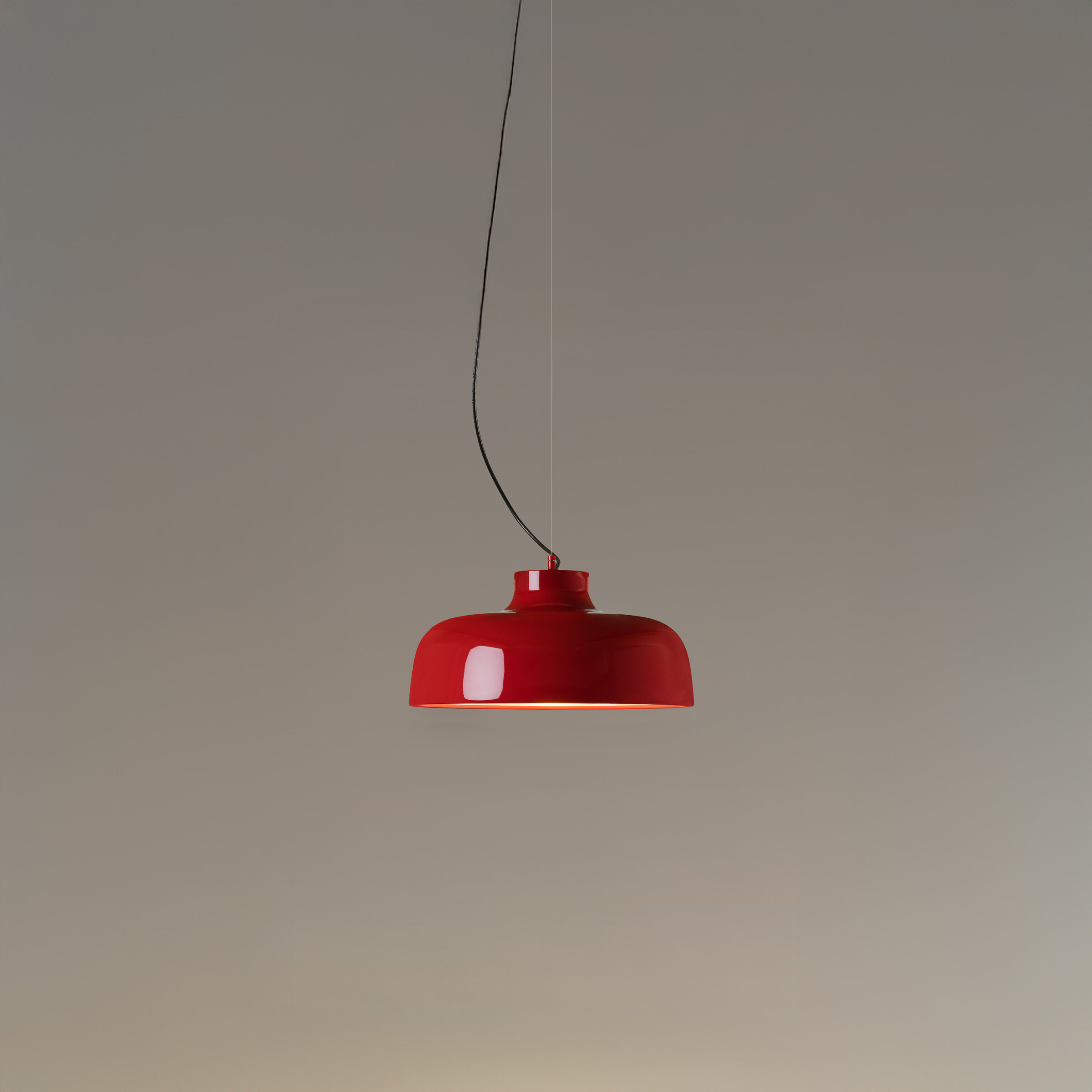 M68-roja-On-EnricBadrinas-2021-M68PA03-R25-x2400.jpg